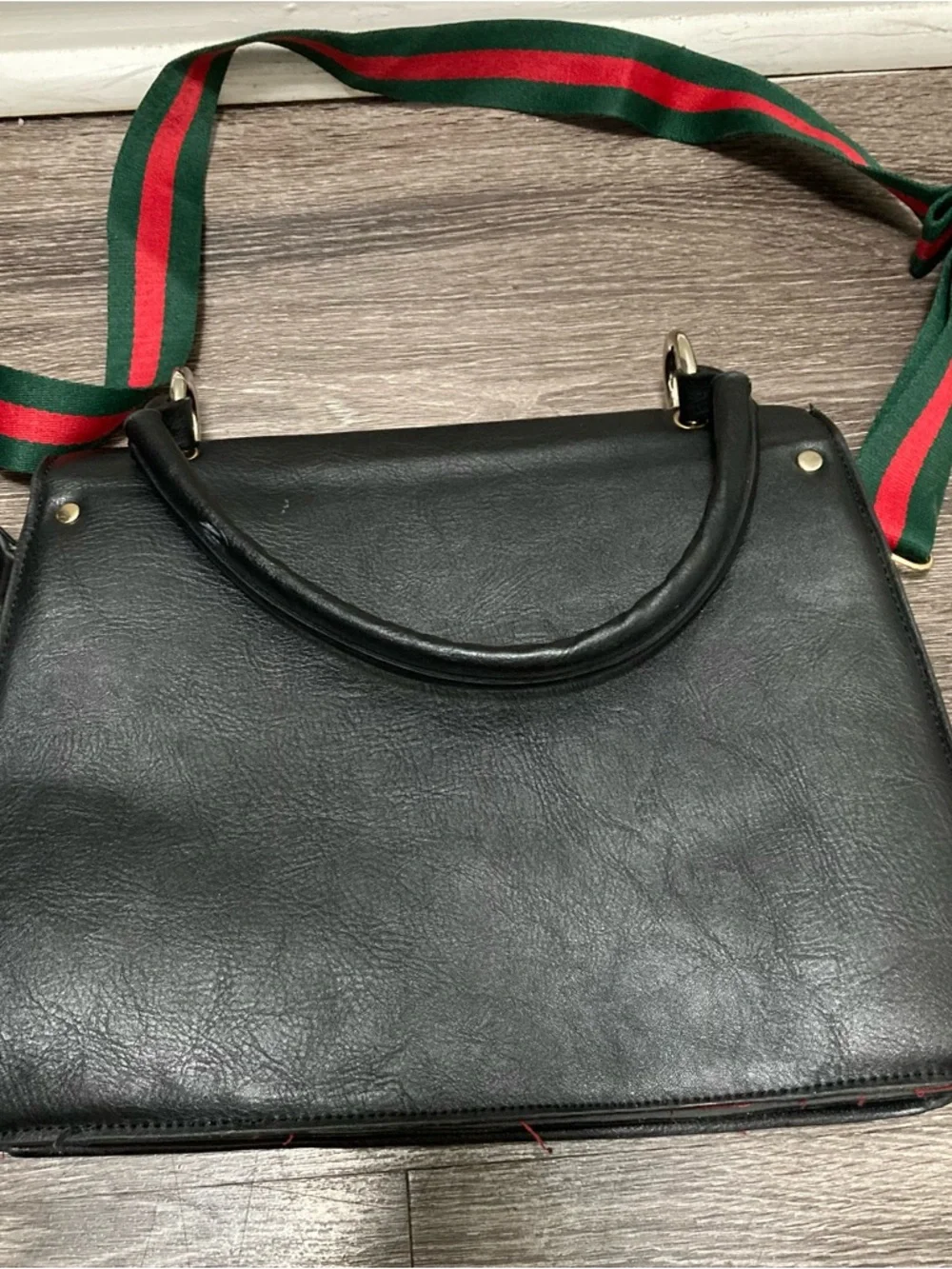 Gucci Black, Green & Red Leather Shoulder Bag with Bee Emblem - Picture 9 of 9